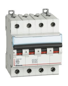 Interruttore Magnetotermico Modulare 4P 4mod. Curva C 32A 6000A Bticino FN84C32